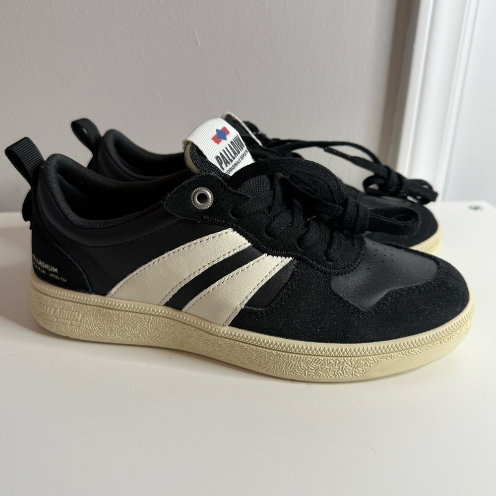 Palladium PALLACUP FLAME LTH Black and White Sneakers EU 37 NWT